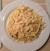 TAGLIOLINI AL SALMONE