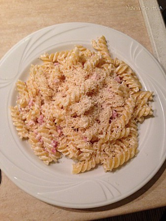 Fusilli alla panna e coriandoli di pancetta